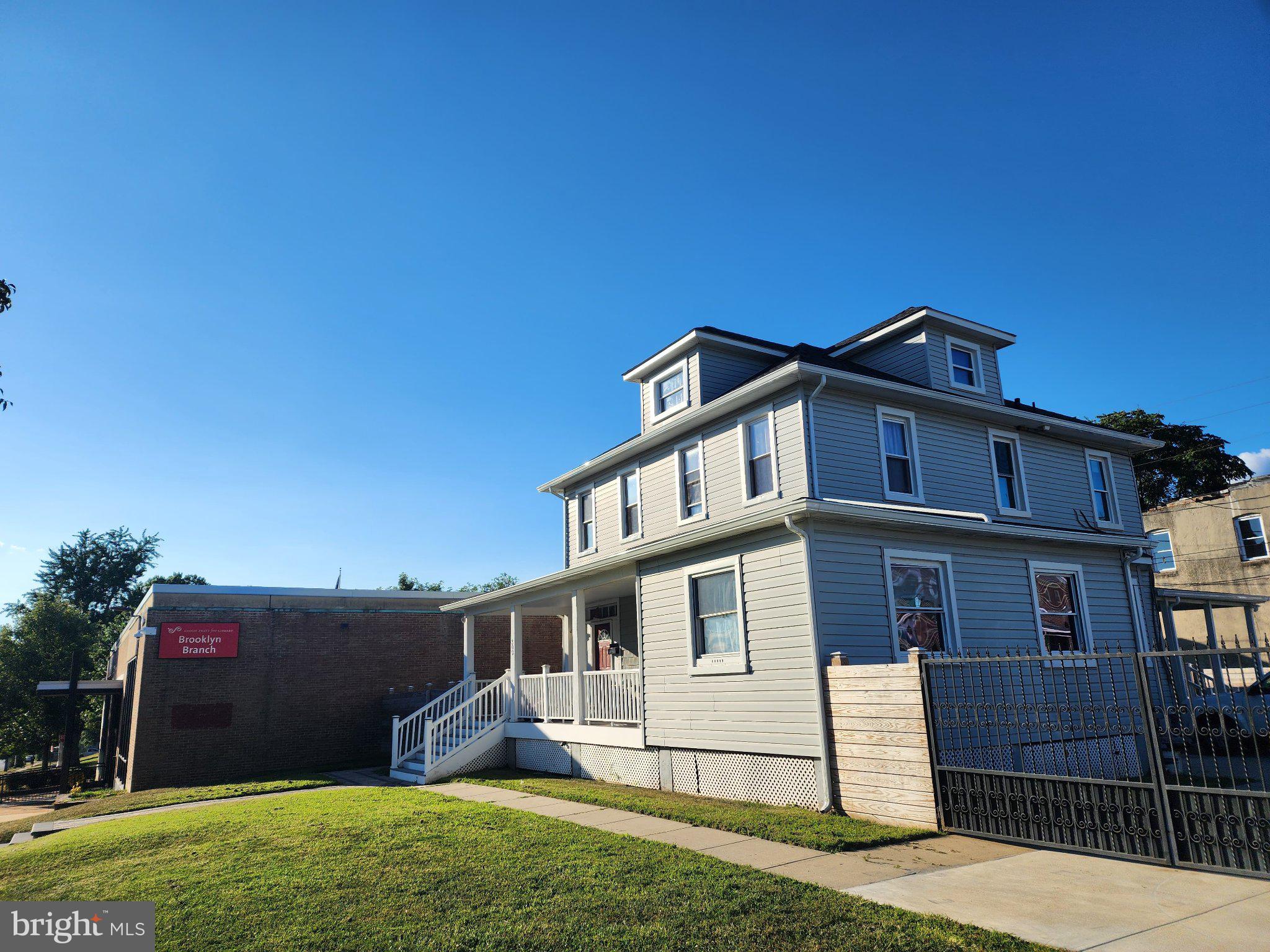 302 East Patapsco Avenue Baltimore, MD 21225 - Photo 3 of 3 Charming multi-story residence awaits!