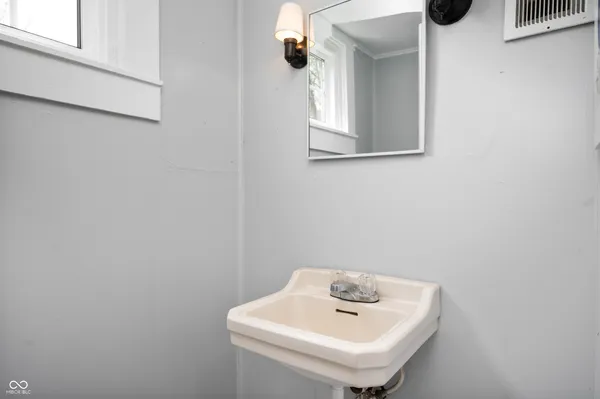 $299,000 | 6851 West County Road 550 South, Daleville, IN 47334