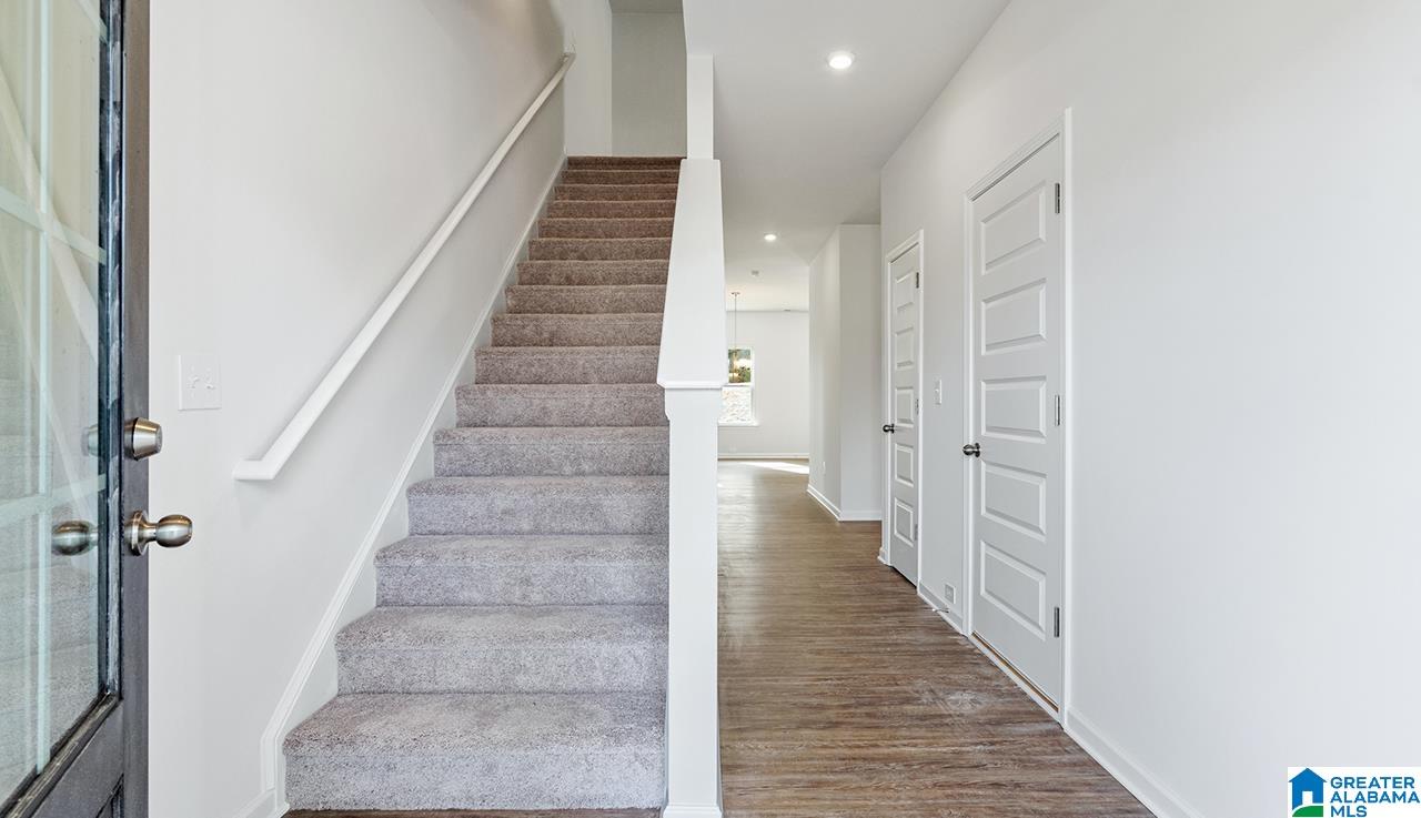 2040 Vly Run Leeds, AL 35094 - Photo 2 of 29