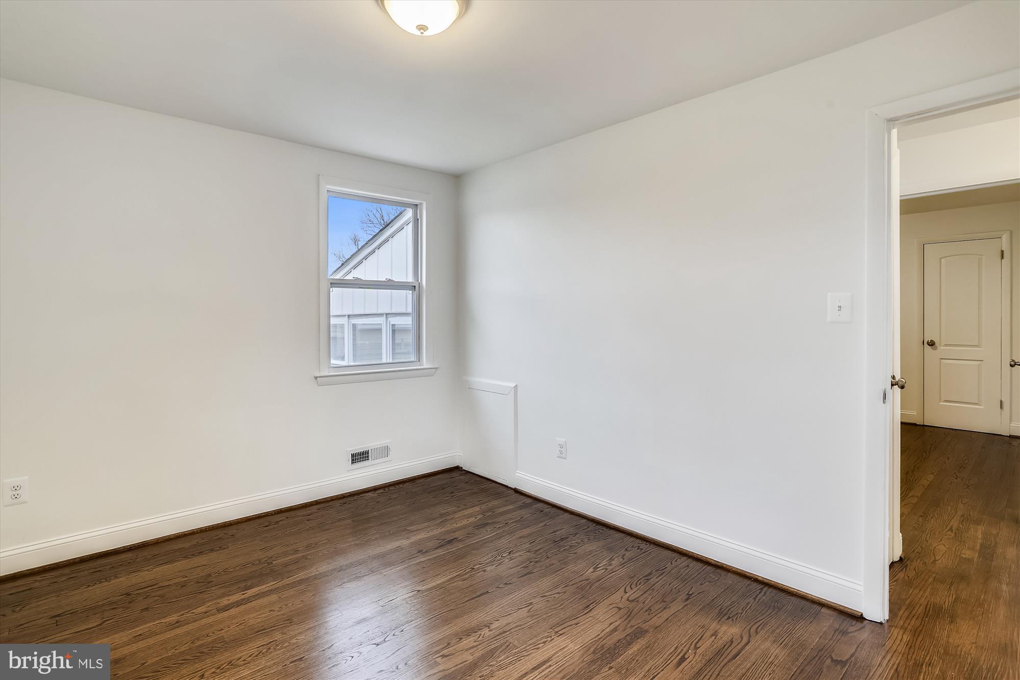 115 Cloverhill Road Pasadena, MD 21122 - Photo 8 of 20 Gallery Image 8