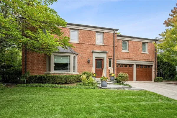 $2,175,000 | 1255 Forest Glen Drive North, Winnetka, IL 60093