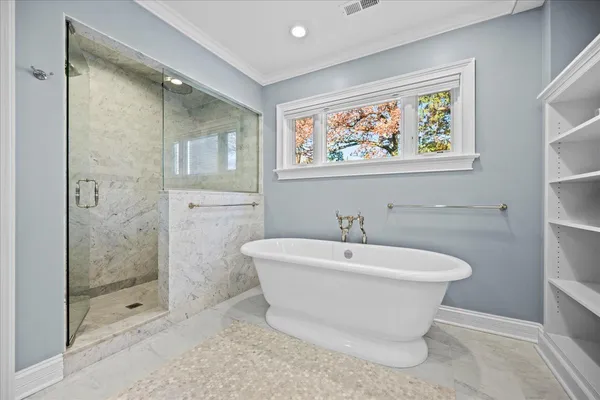 $2,175,000 | 1255 Forest Glen Drive North, Winnetka, IL 60093