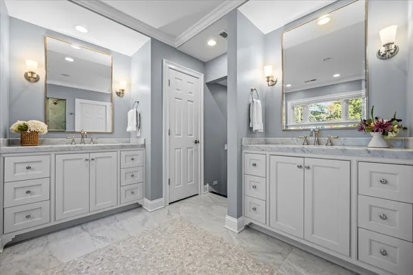 $2,175,000 | 1255 Forest Glen Drive North, Winnetka, IL 60093