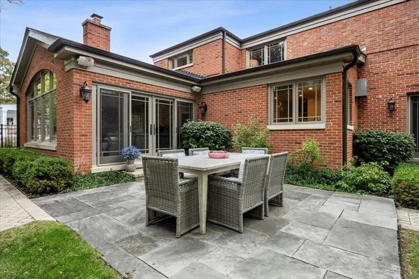 $2,175,000 | 1255 Forest Glen Drive North, Winnetka, IL 60093