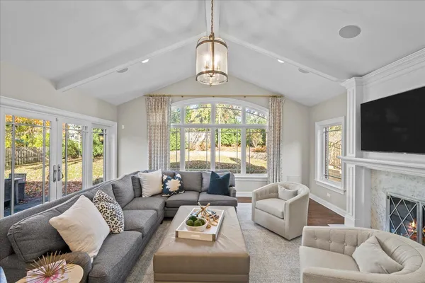 $2,175,000 | 1255 Forest Glen Drive North, Winnetka, IL 60093