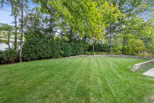 $2,175,000 | 1255 Forest Glen Drive North, Winnetka, IL 60093
