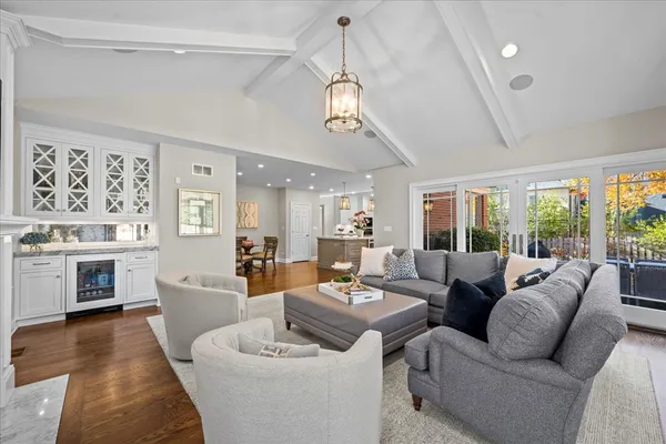 $2,175,000 | 1255 Forest Glen Drive North, Winnetka, IL 60093