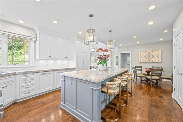 $2,175,000 | 1255 Forest Glen Drive North, Winnetka, IL 60093