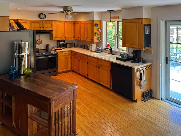 $779,000 | 399 Shaker Boulevard, Enfield, NH 03748