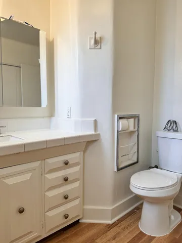 $4,995 | 2779 Lakewood Avenue North, Los Angeles, CA 90039