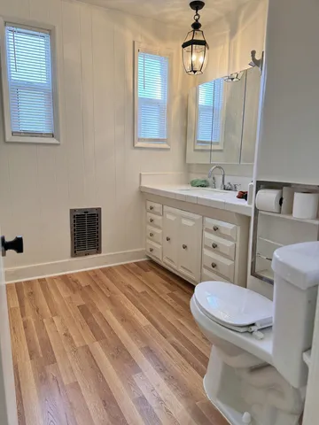 $4,995 | 2779 Lakewood Avenue North, Los Angeles, CA 90039