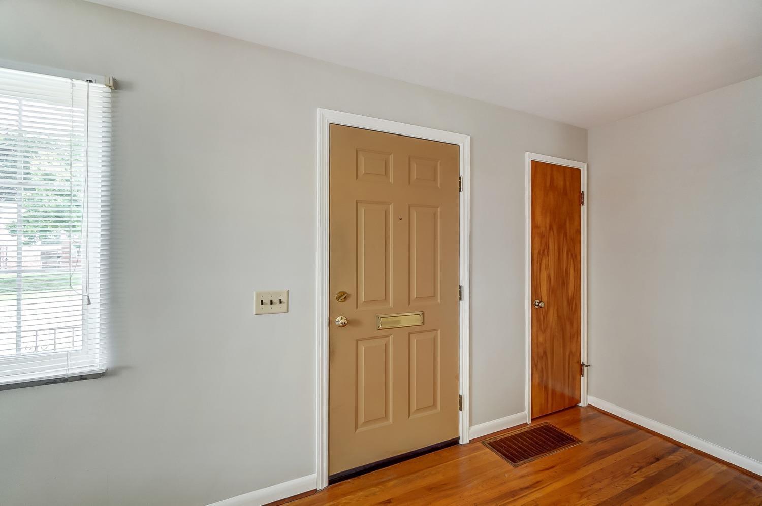 1187 Fuhrman Road Reading, OH 45215 - Photo 4 of 39