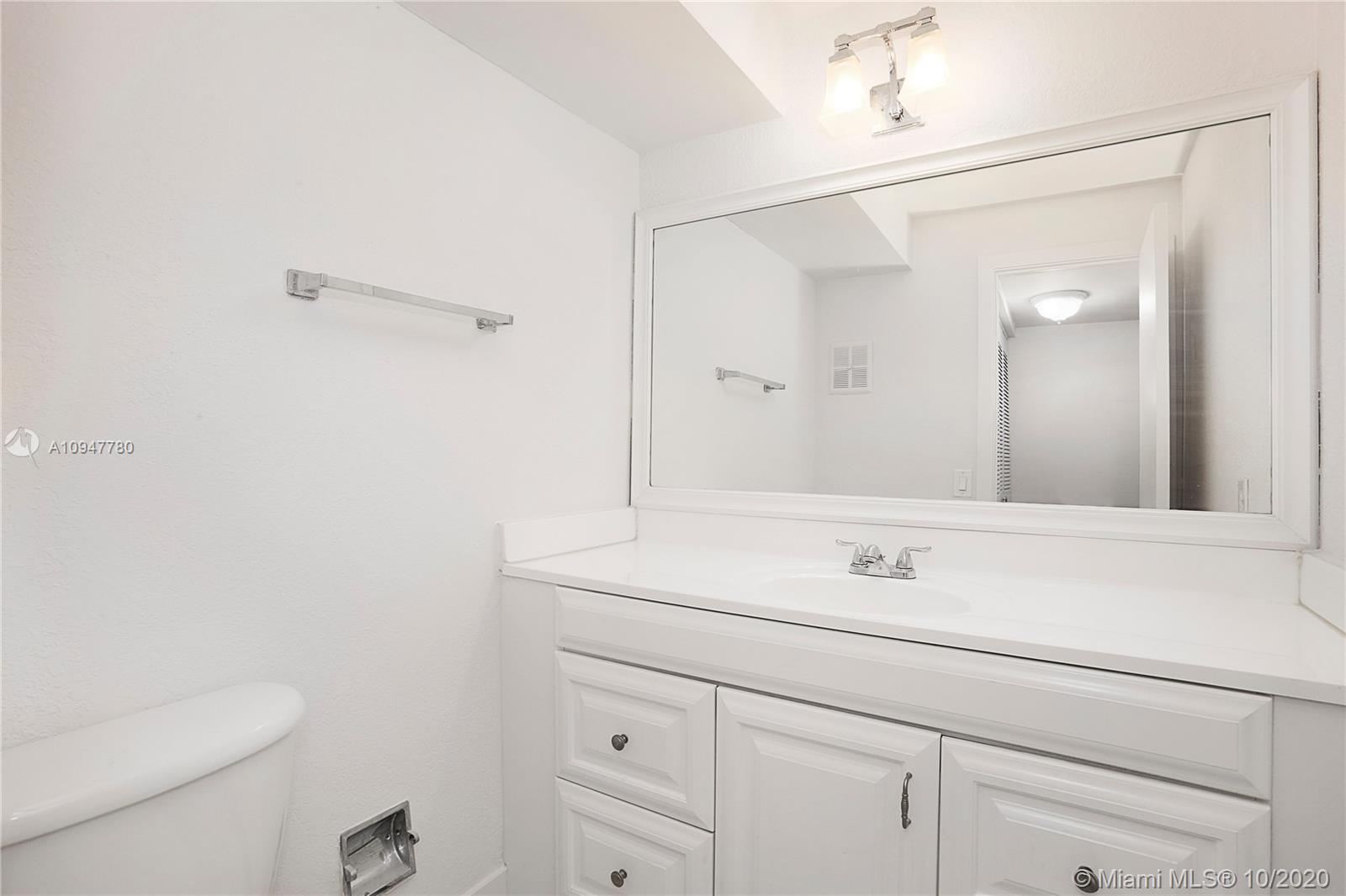4702 Southwest 67th Avenue, Unit O7 Miami, FL 33155 - Photo 27 of 33