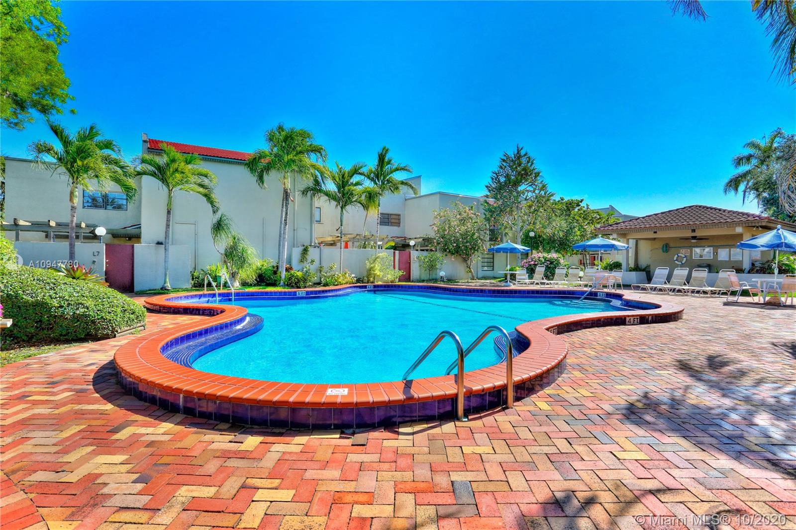 4702 Southwest 67th Avenue, Unit O7 Miami, FL 33155 - Photo 30 of 33