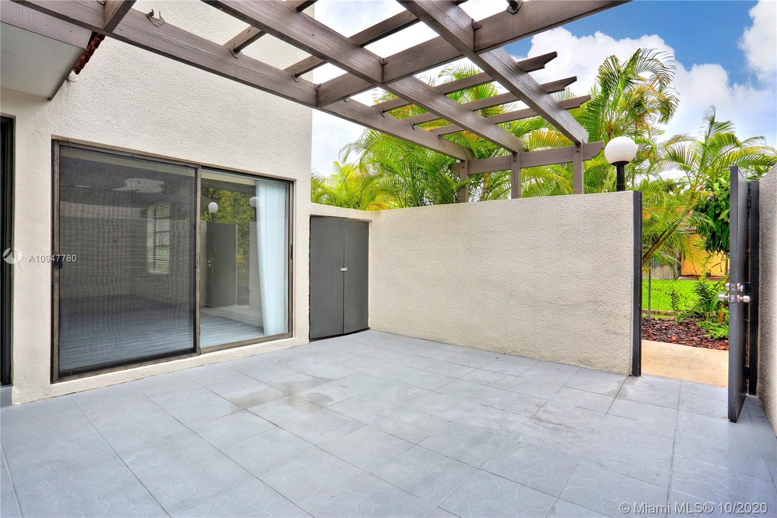 4702 Southwest 67th Avenue, Unit O7 Miami, FL 33155 - Photo 8 of 33