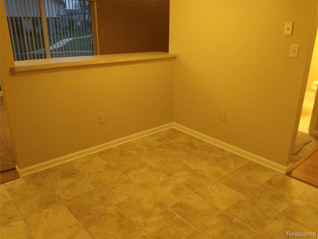 44575 Savery Drive Canton, MI 48187 - Photo 9 of 25