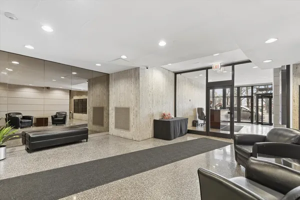 $4,200 | 1850 North Clark Street, Unit 2909, Chicago, IL 60614