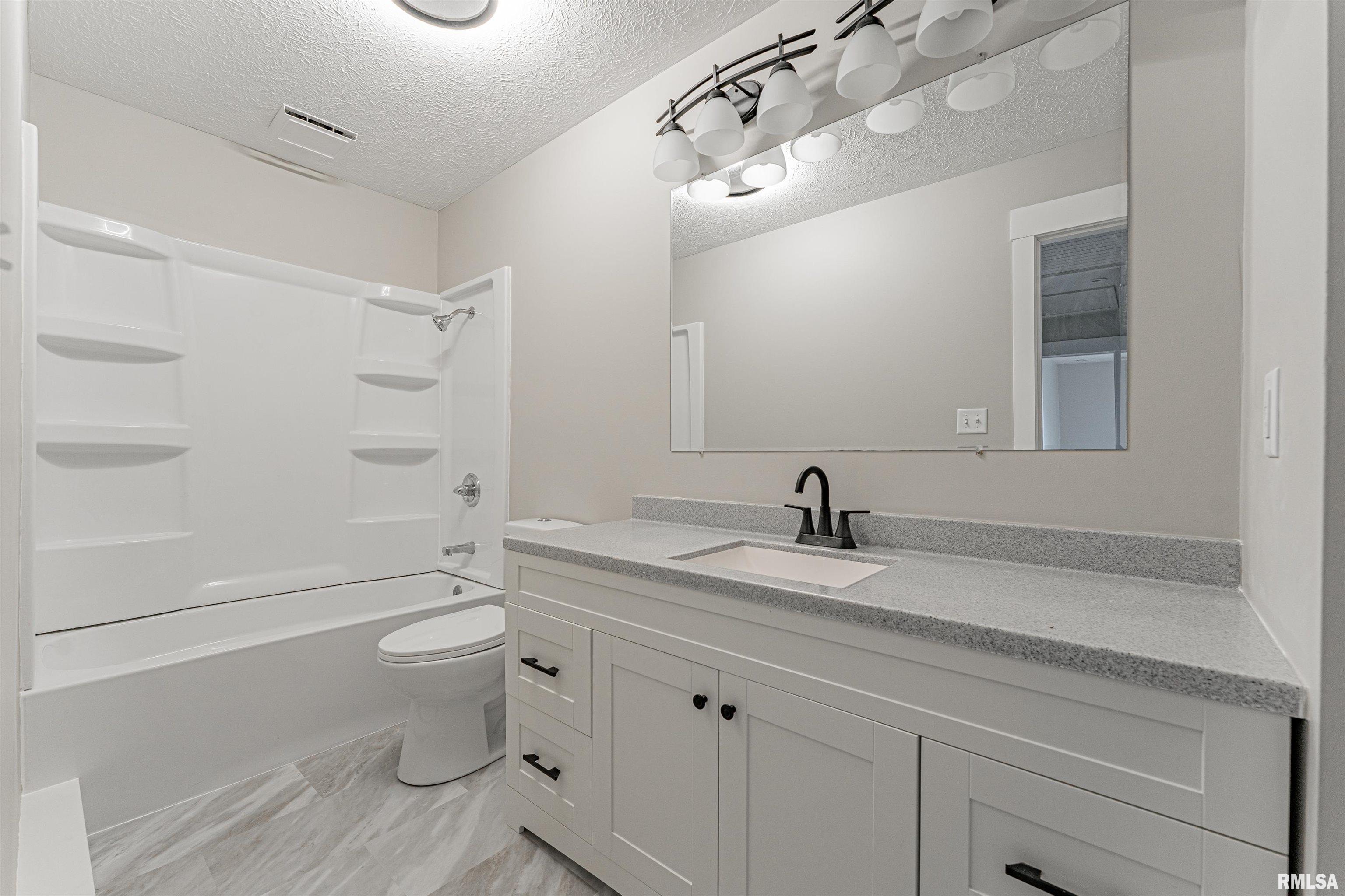 6 Rigg Drive Lincoln, IL 62656 - Photo 25 of 31