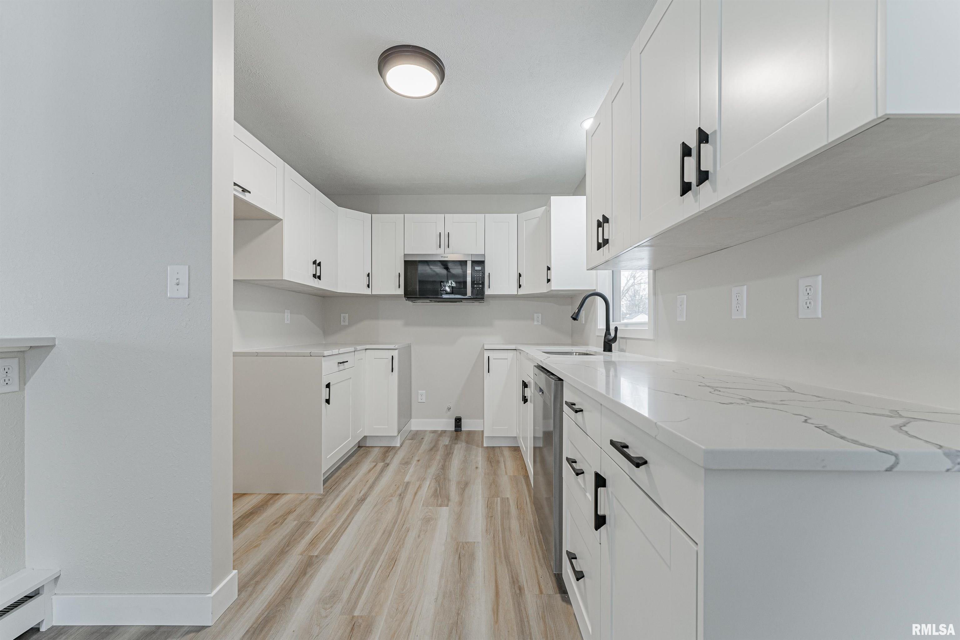 6 Rigg Drive Lincoln, IL 62656 - Photo 8 of 31