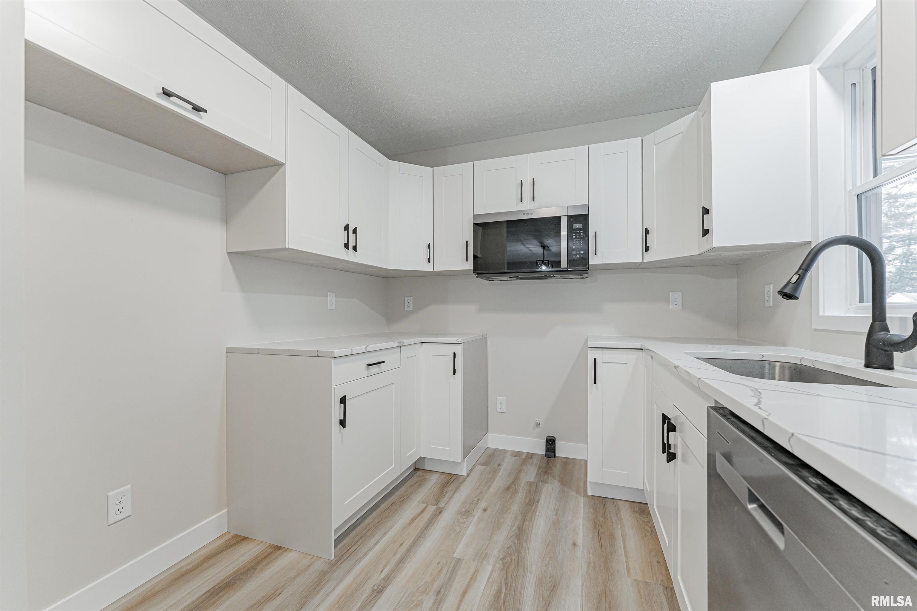 6 Rigg Drive Lincoln, IL 62656 - Photo 9 of 31