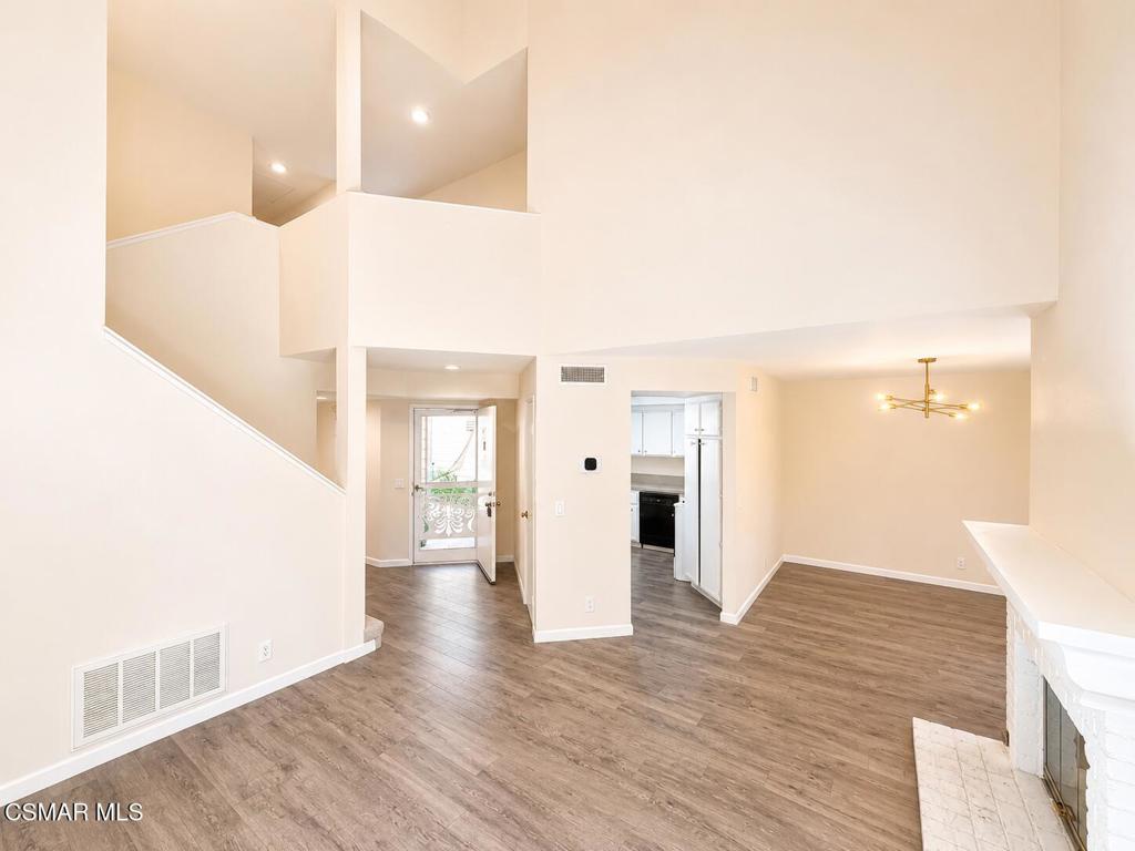 2762 Erringer Road, Unit 15 Simi Valley, CA 93065 - Photo 15 of 23