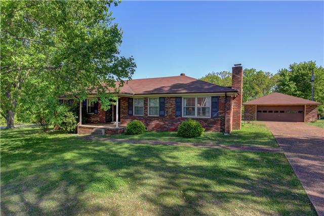 130 Lakeview Court Tennessee Ridge, TN 37178 - Photo 1 of 20