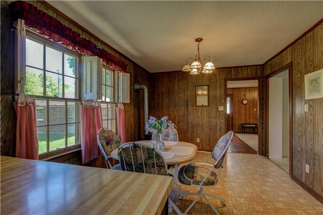 130 Lakeview Court Tennessee Ridge, TN 37178 - Photo 9 of 20