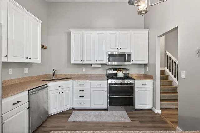 $425,000 | 8945 Preserve Boulevard, Eden Prairie, MN 55347