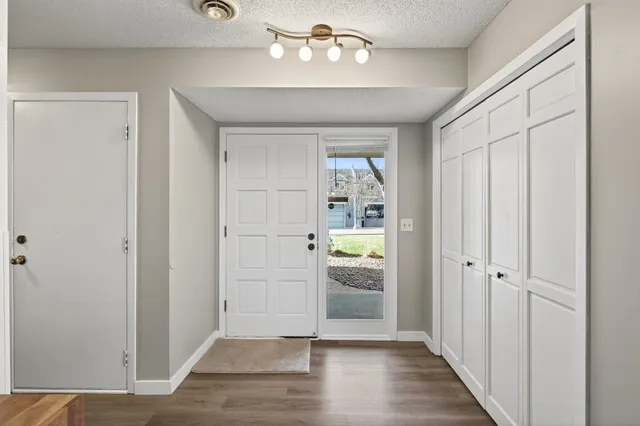 $425,000 | 8945 Preserve Boulevard, Eden Prairie, MN 55347