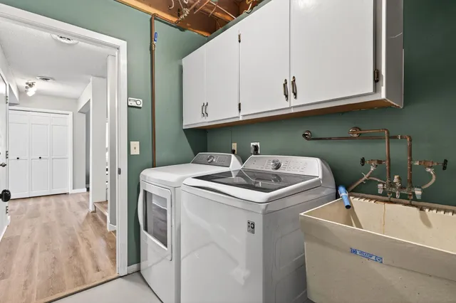 $425,000 | 8945 Preserve Boulevard, Eden Prairie, MN 55347