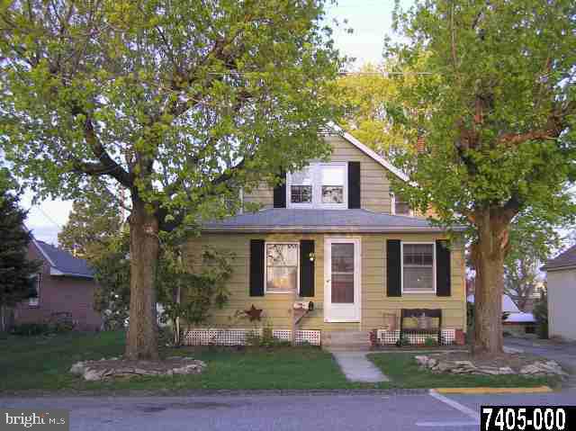 135 North High Street Spring Grove, PA 17362 - Photo 1 of 9