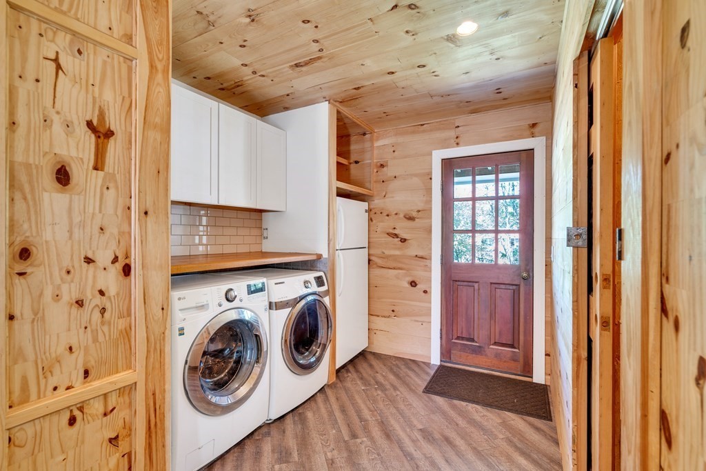 236 Gates Pond Road Berlin, MA 01503 - Photo 31 of 42 a utility room with dryer and washer