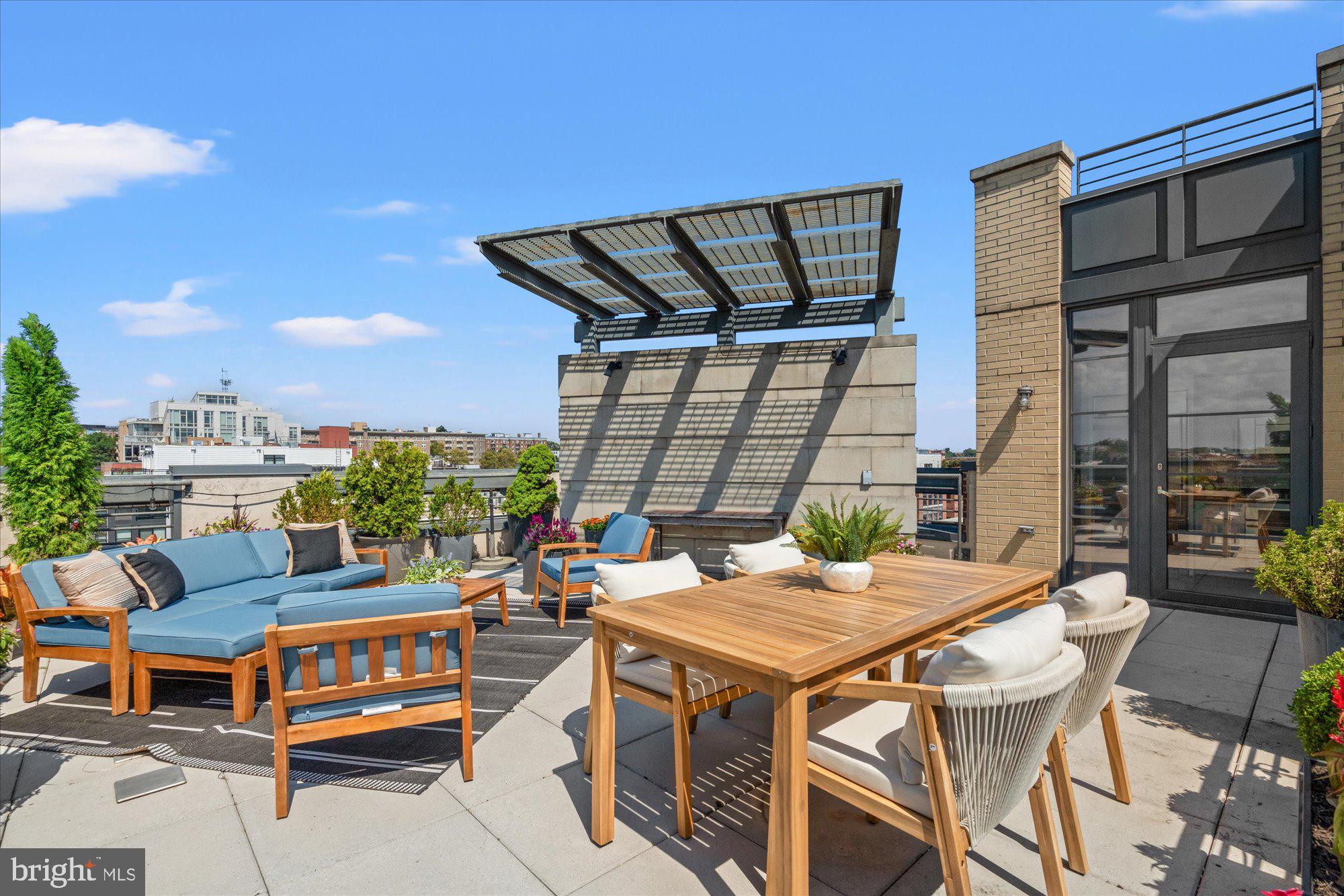 Welcome to Unit 915 at Union Row!