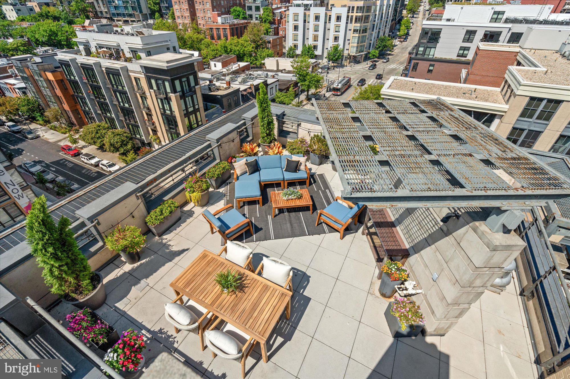 2125 14th Street Northwest, Unit 915 Washington, DC 20009 - Photo 26 of 28 Birds eye view of main level terrace