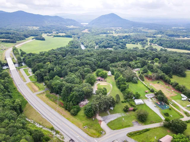 $575,000 | 1242 Highway 64, Ocoee, TN 37361