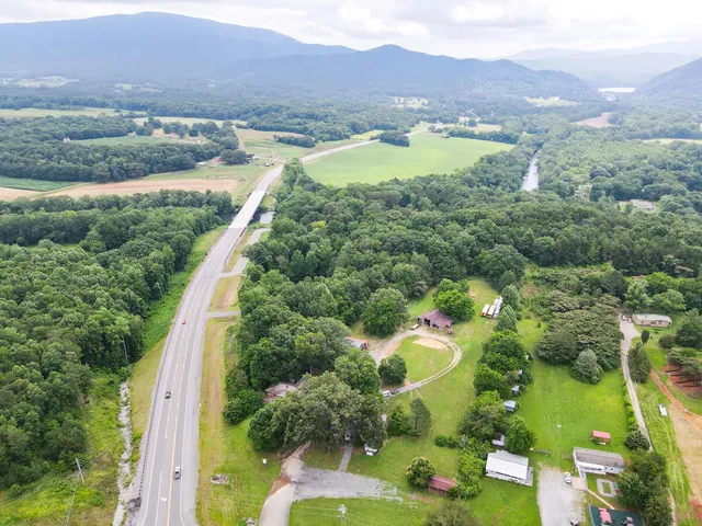 $575,000 | 1242 Highway 64, Ocoee, TN 37361
