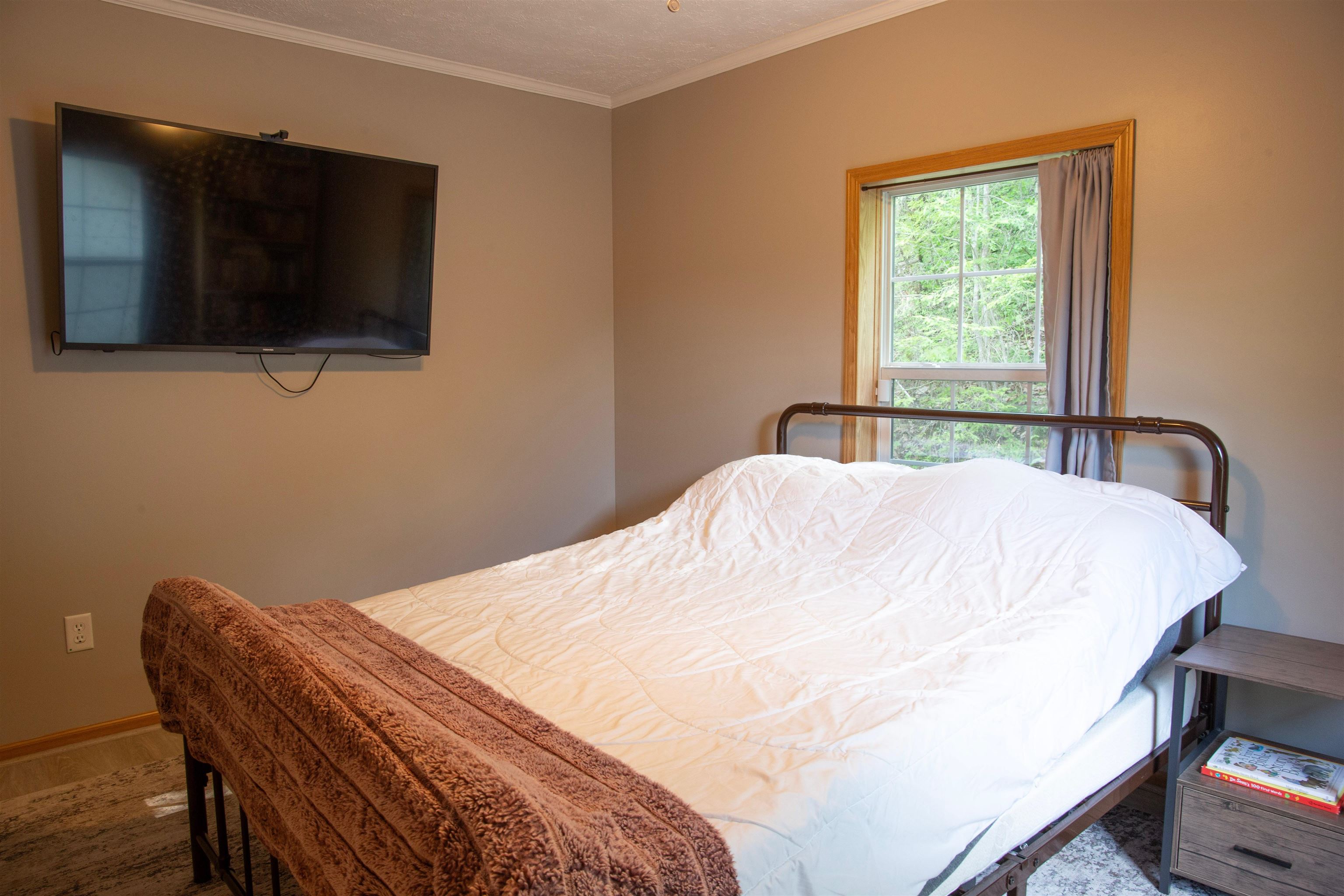 250 Sand Hill Road Bethel, VT 05032 - Photo 9 of 27 Gallery Image 9