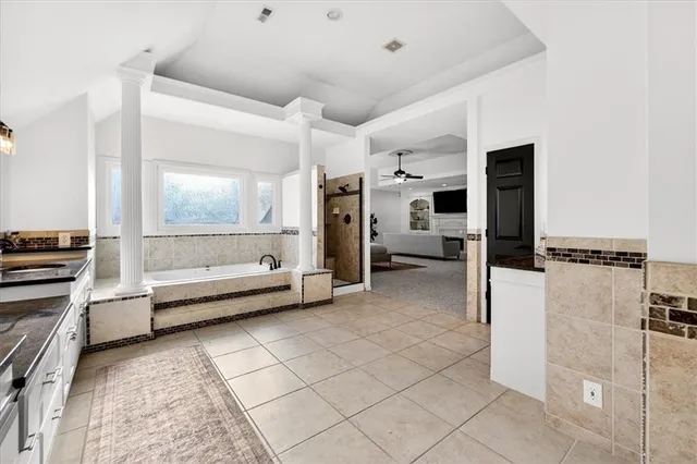 $1,095,000 | 10125 West 149th Terrace, Overland Park, KS 66221