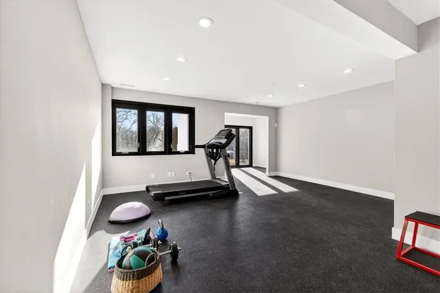 $1,095,000 | 10125 West 149th Terrace, Overland Park, KS 66221