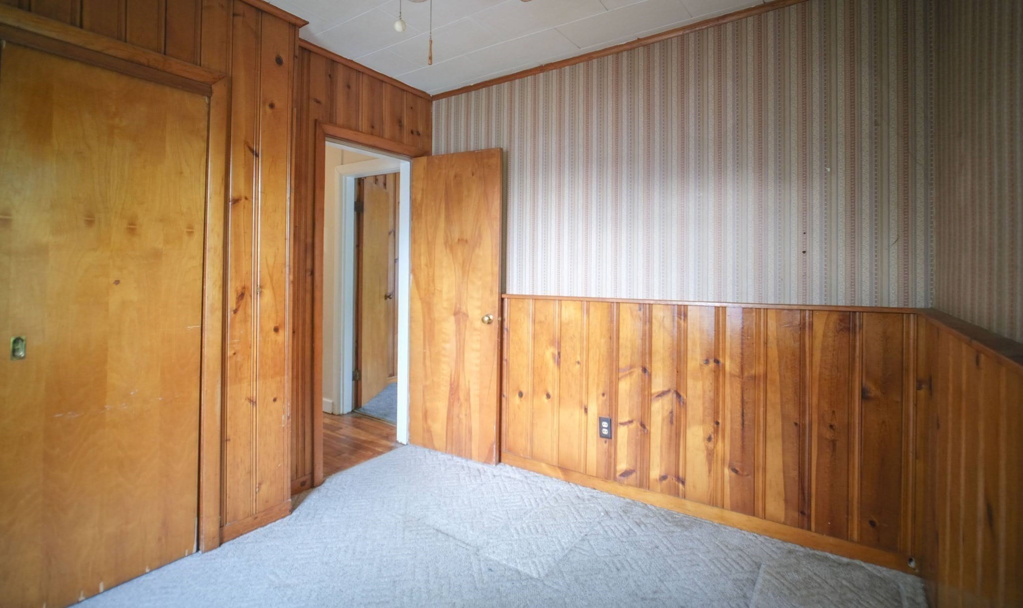 103 Farnsworth Street Springfield, MA 01107 - Photo 16 of 23 Gallery Image 16