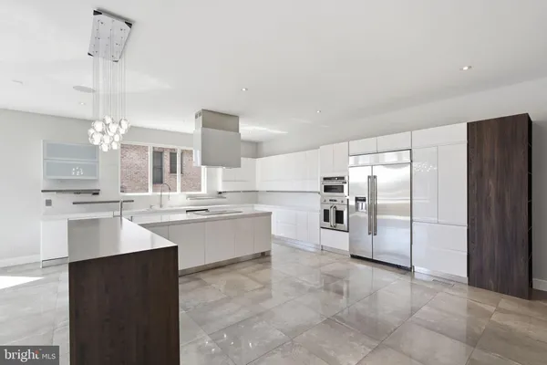 $2,600,000 | 6600 Reserves Hill Court, Annandale, VA 22003