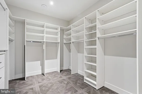 $2,600,000 | 6600 Reserves Hill Court, Annandale, VA 22003