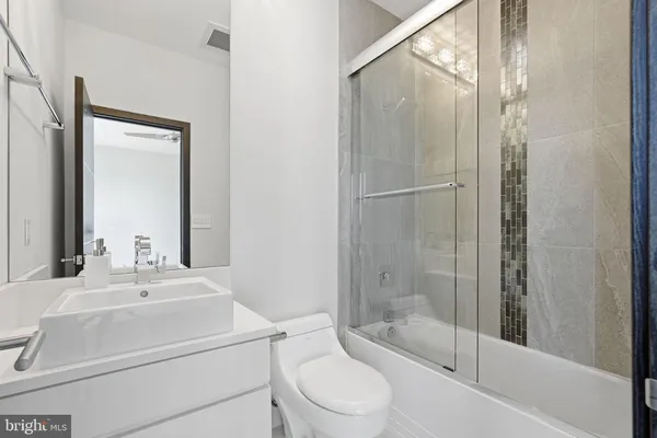 $2,600,000 | 6600 Reserves Hill Court, Annandale, VA 22003