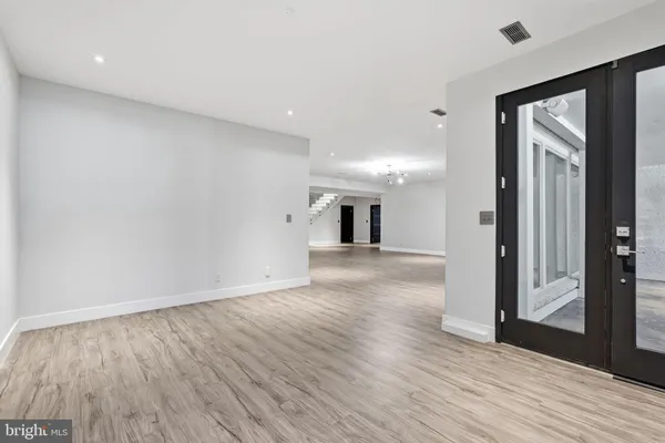 $2,600,000 | 6600 Reserves Hill Court, Annandale, VA 22003