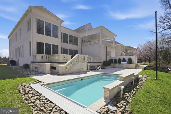 $2,600,000 | 6600 Reserves Hill Court, Annandale, VA 22003