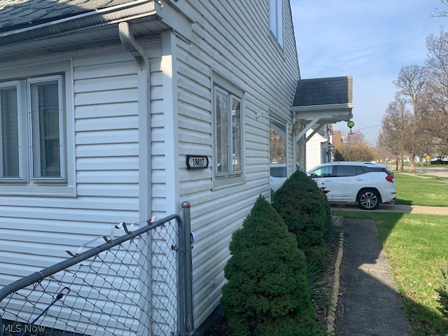 18817 Homeway Road Cleveland, OH 44135 - Photo 3 of 16 Gallery Image 3