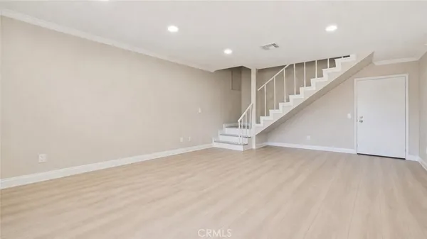 $585,000 | 121 Sinclair Avenue, Unit 213, Glendale, CA 91206