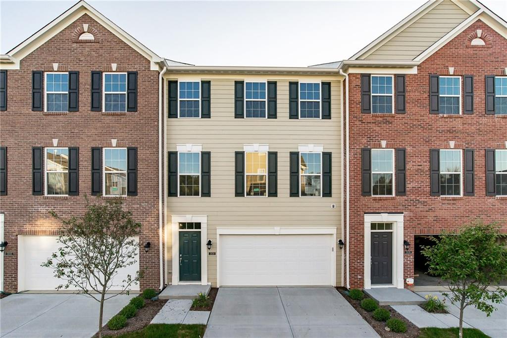13047 Raritan Drive Fishers, IN 46038 - Photo 2 of 27 Gallery Image 2