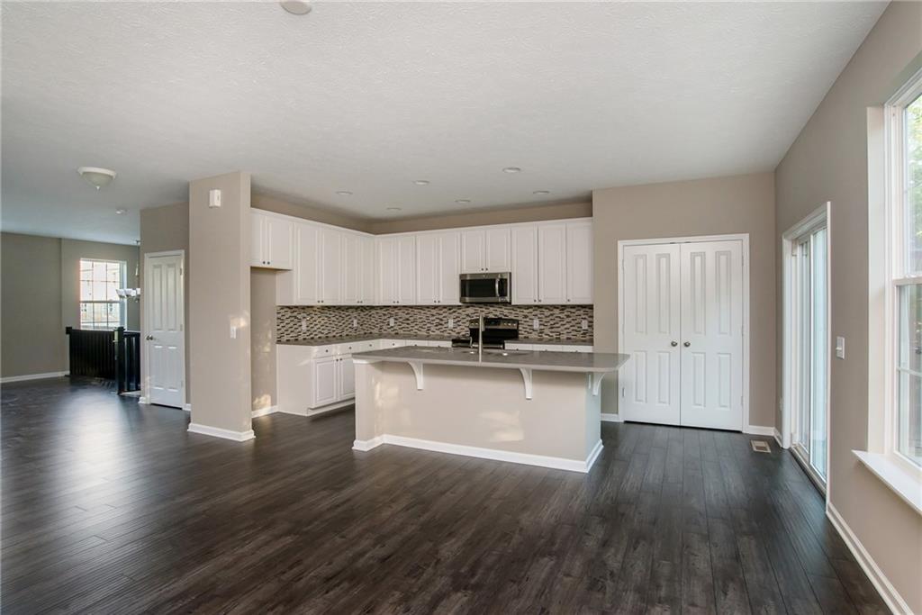 13047 Raritan Drive Fishers, IN 46038 - Photo 8 of 27 Gallery Image 8