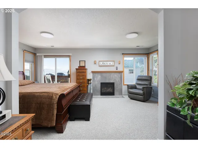 $475,000 | 3461 Northwest Lee Avenue, Lincoln City, OR 97367